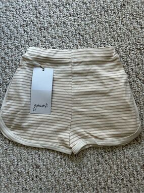 Goumi kids 5T tan and white stripe shorts bamboo and organic cotton NWT